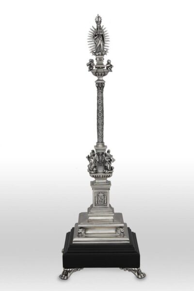 monumento de la virgen del triunfo en plata ornamentada joyeria-plata-granada