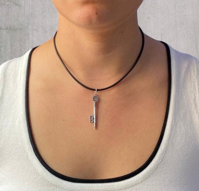 colgante llave de la alhambra